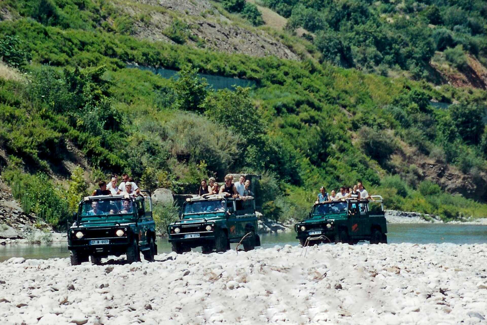 Land Rover -kierros Lassithin tasangolla