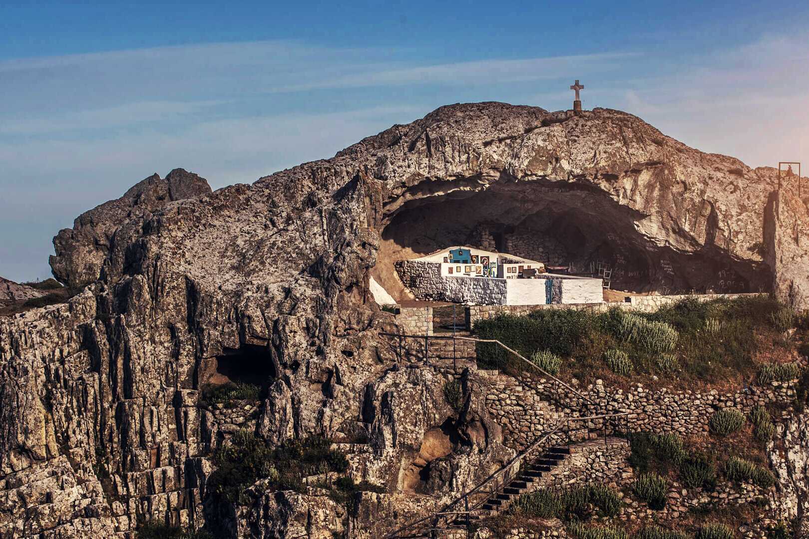 Vaellus Limnoksen piilotettuun kirkkoon