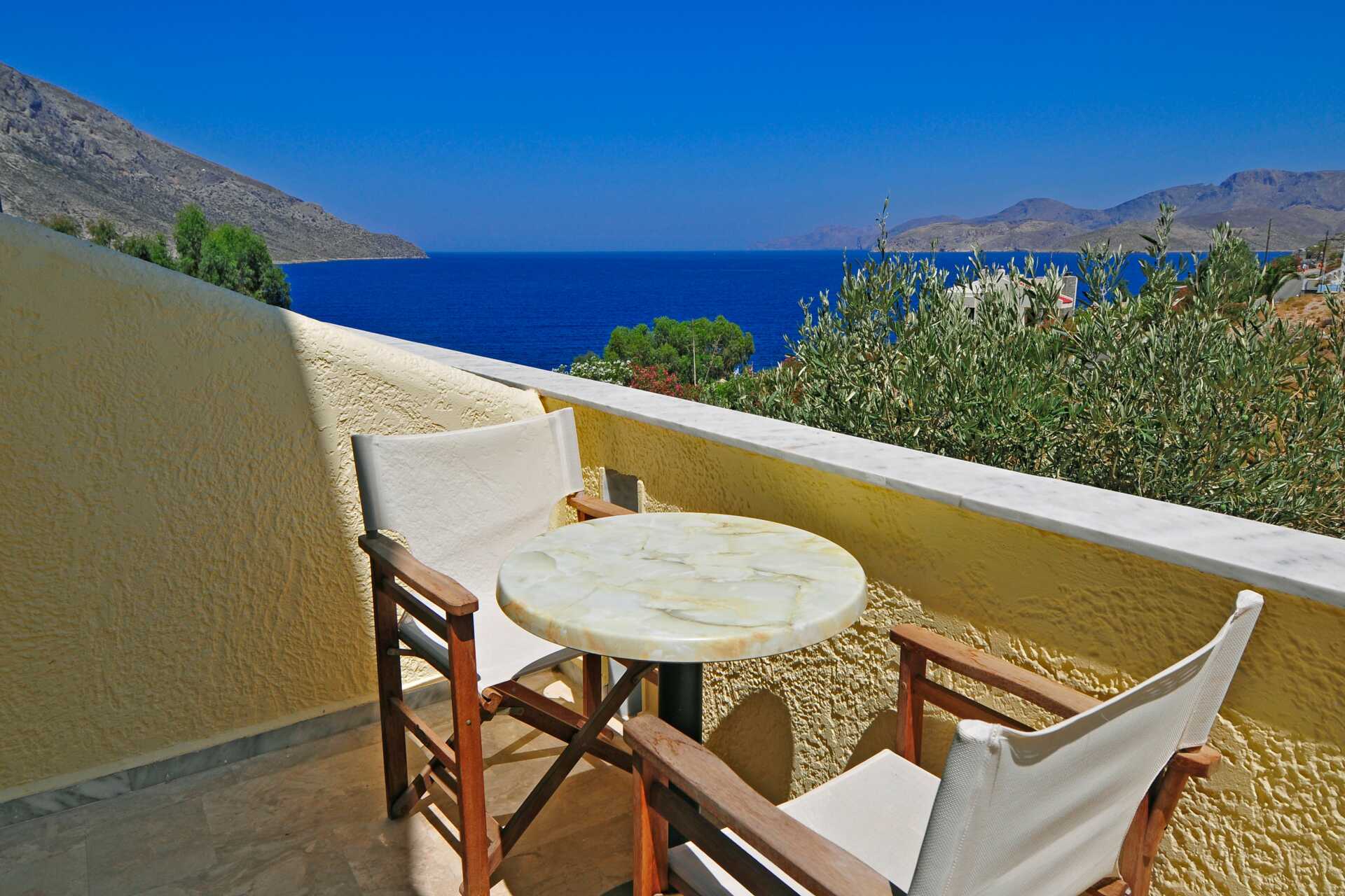 Maisema yksiöstä, Hotelli Philoxenia, Massouri, Kalymnos, Kreikka.