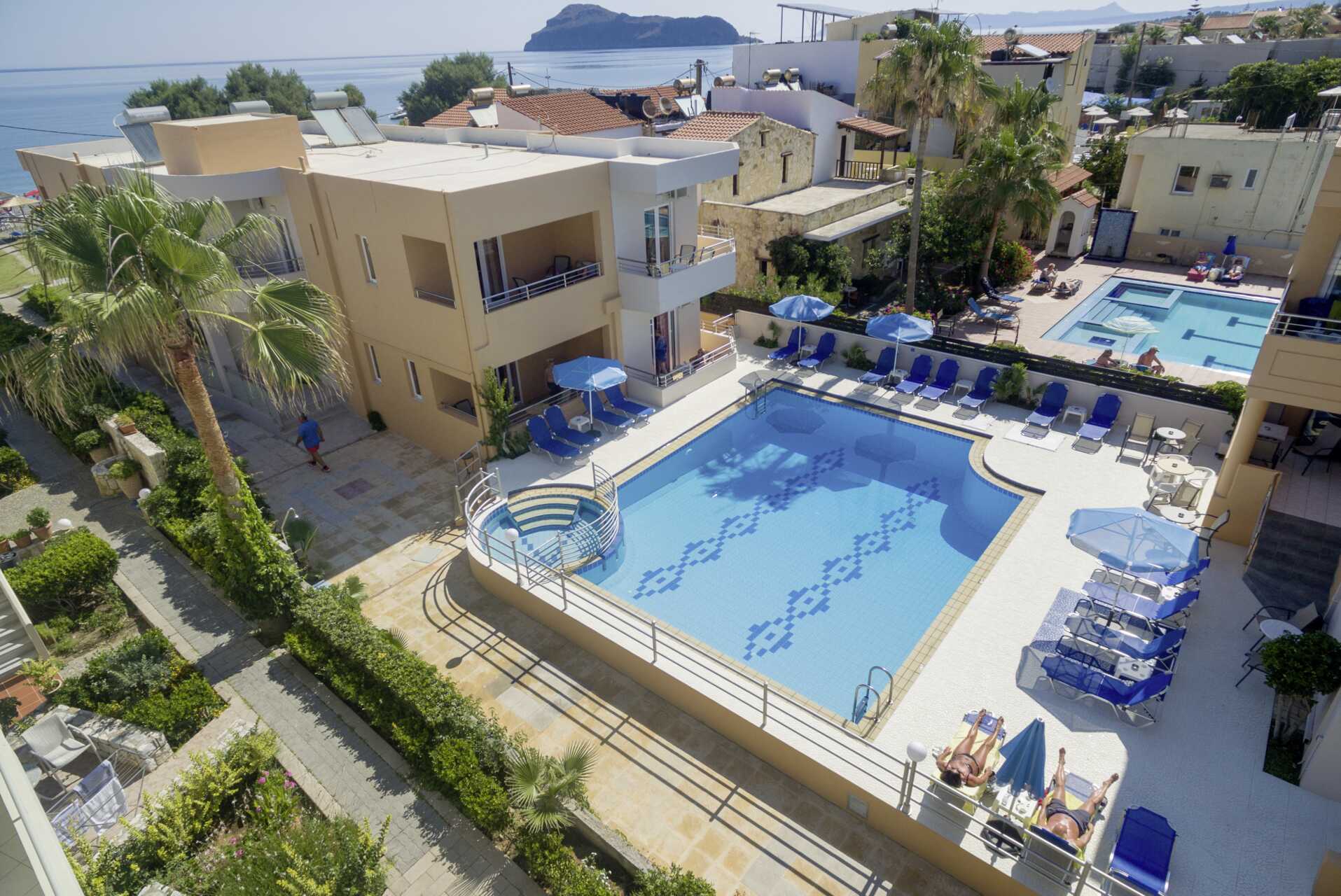 Allasalue. Hotelli Mary, Platanias, Kreeta, Kreikka.