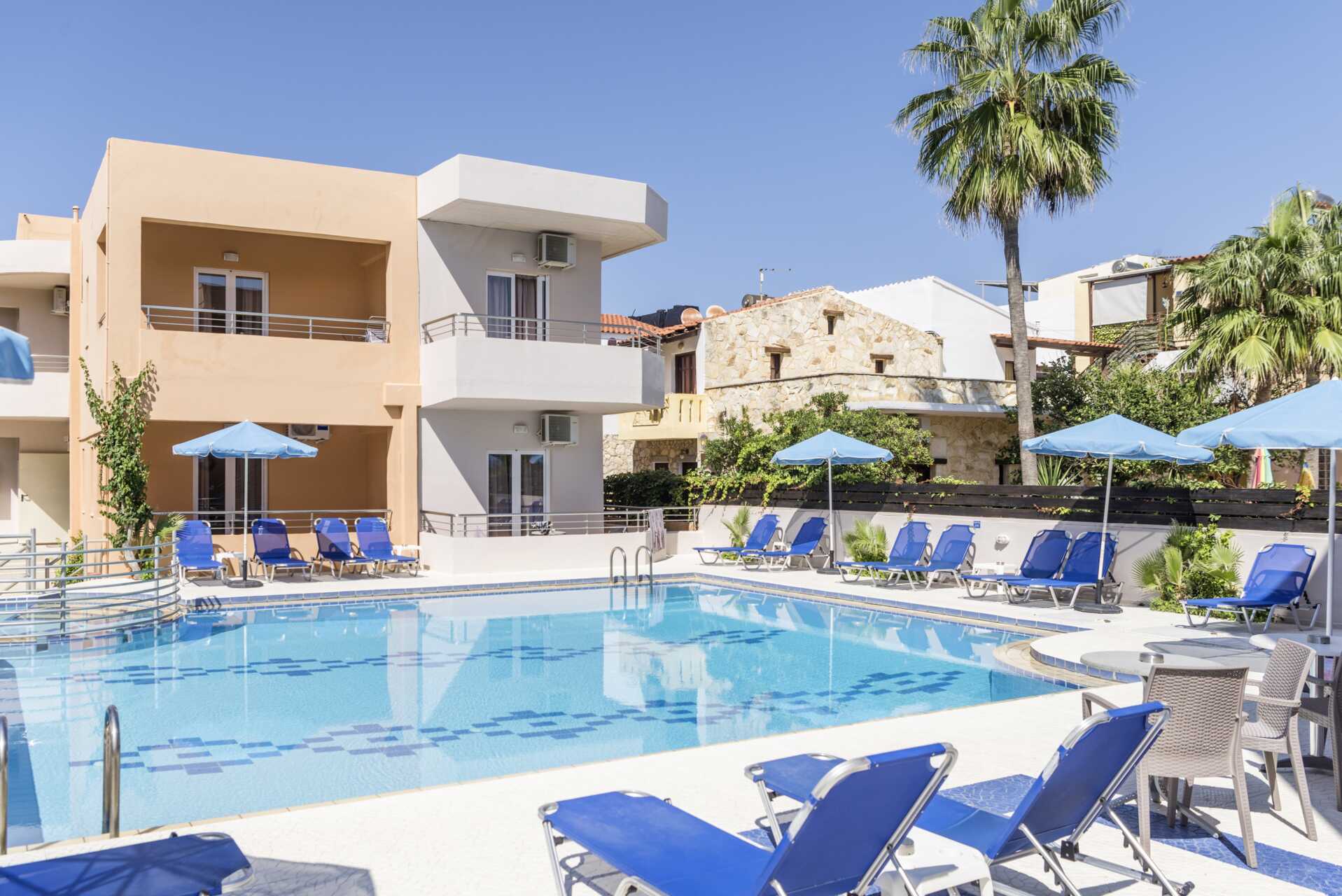 Allasalue. Hotelli Mary, Platanias, Kreeta, Kreikka.