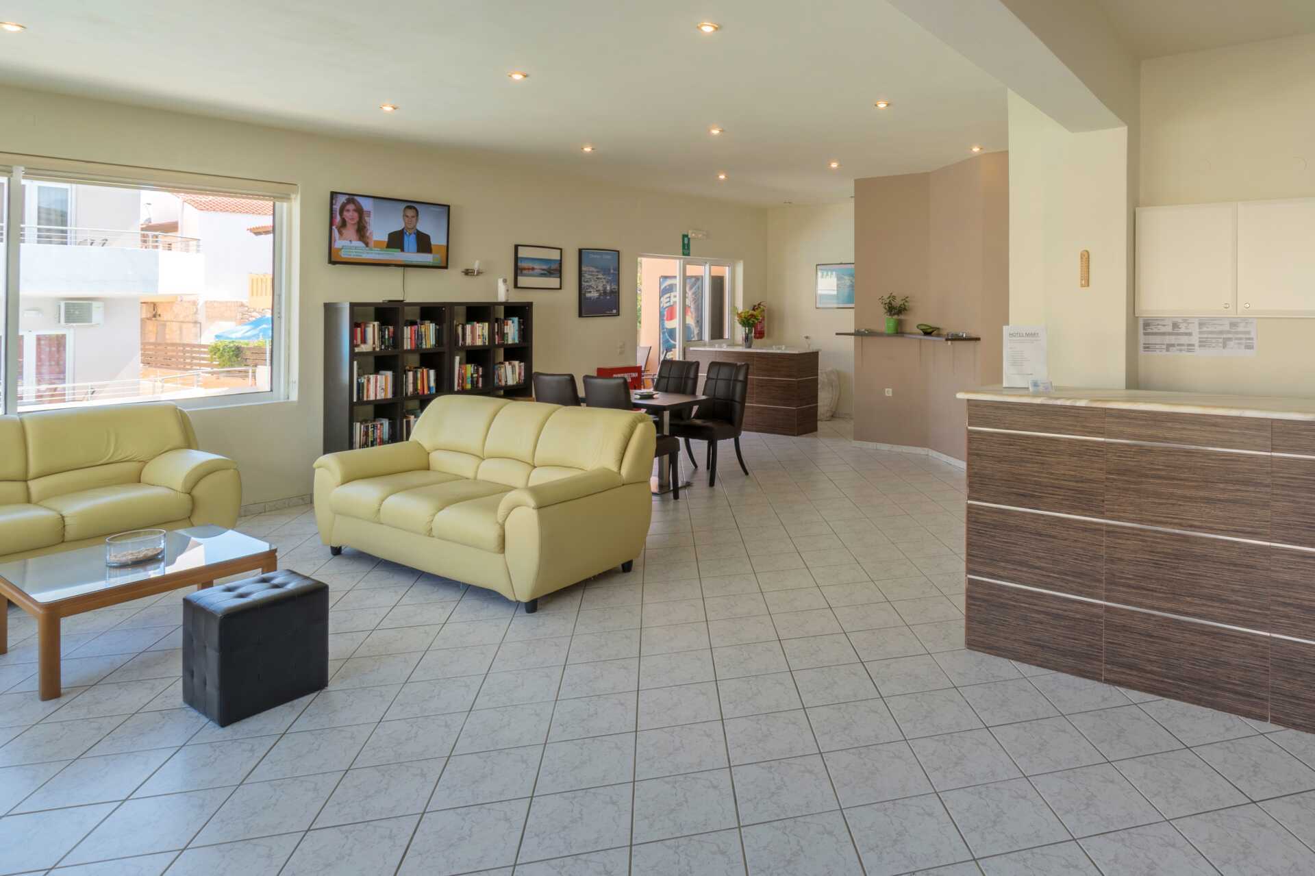 Vastaanotto. Hotelli Mary, Platanias, Kreeta, Kreikka.