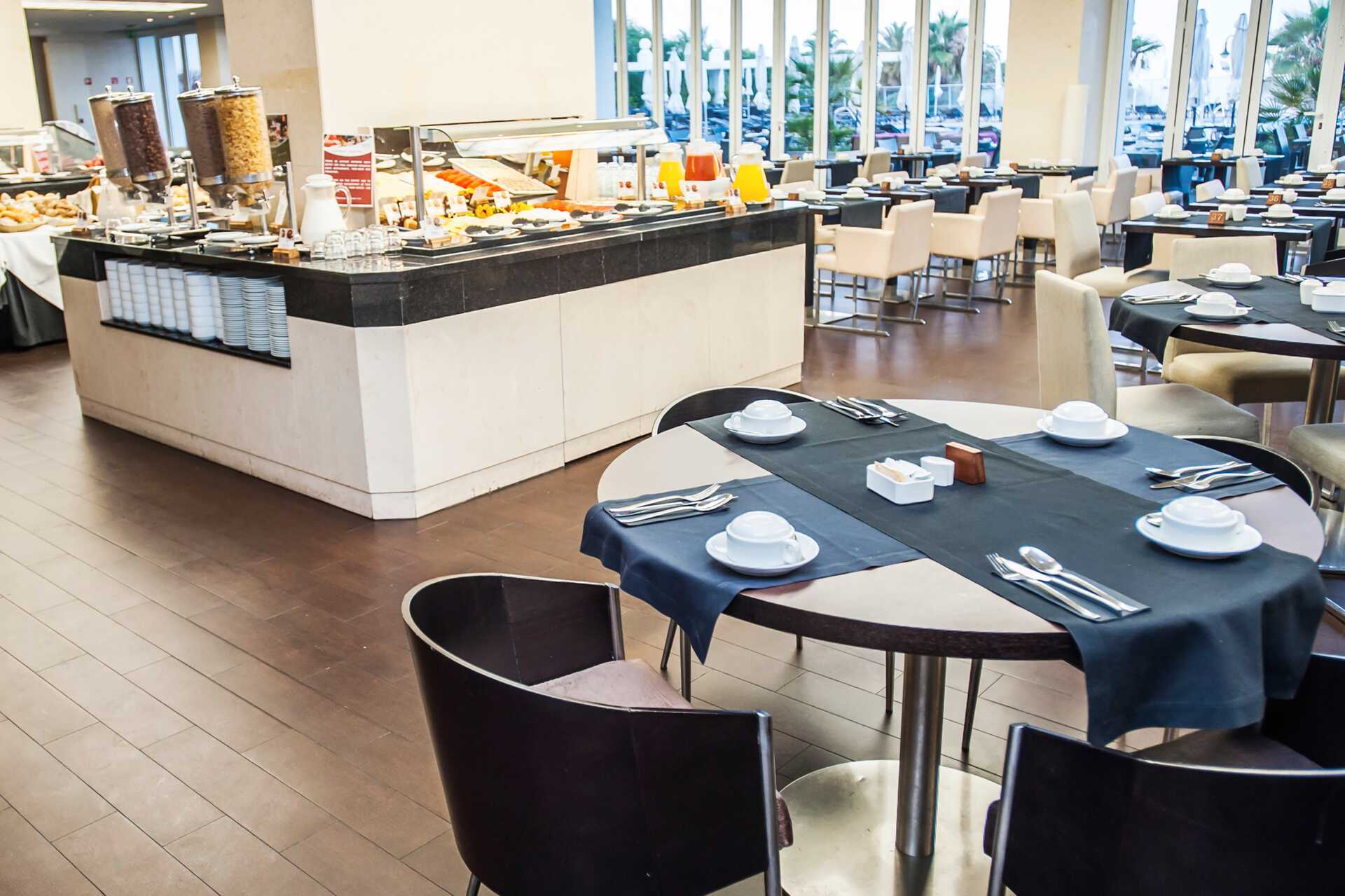 Mare Nostrum -ravintola, hotelli Melia Madeira Mare, Portugalissa.