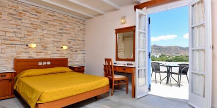 Kahden hengen huone, Hotelli Naxos Holidays, Naxos, Kreikka.