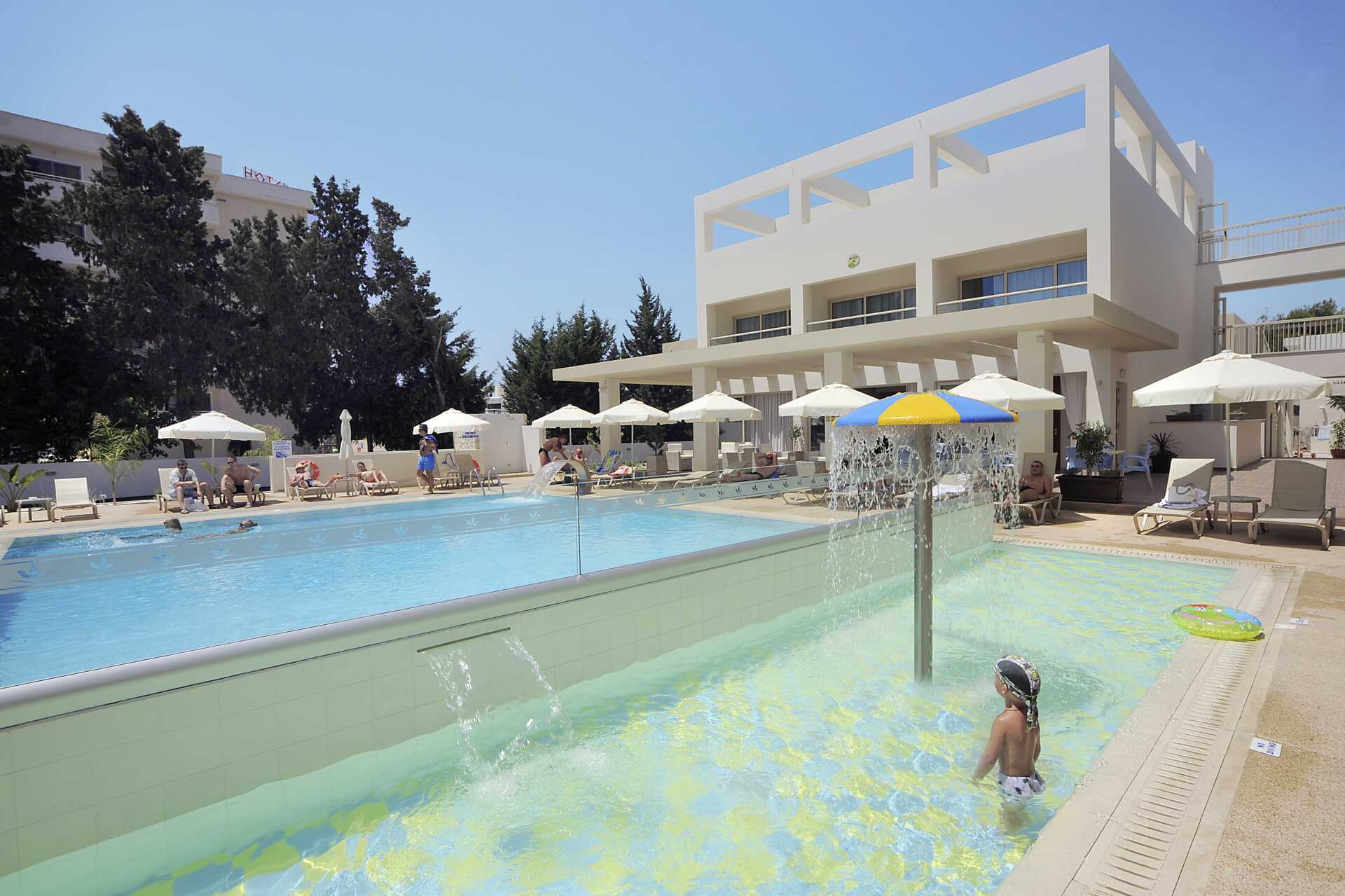 Allasalue Hotelli Nelia Gardensissa, Ayia Napa.