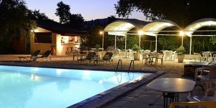 Allas, Hotelli Primavera, Dassia, Korfu.