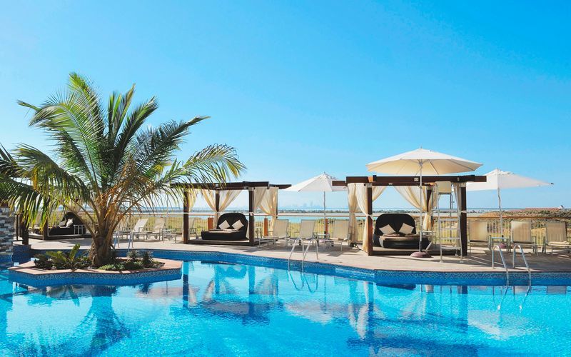 Hotelli Radisson Blu Yas Island. Yas Island, Abu Dhabi.