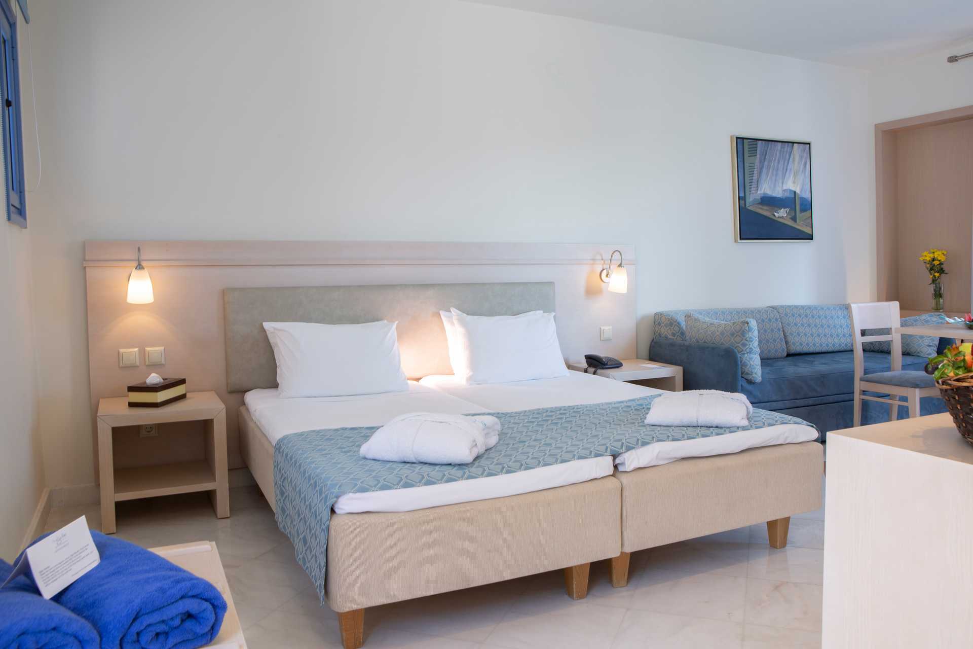 Remontoitu kahden hengen huone