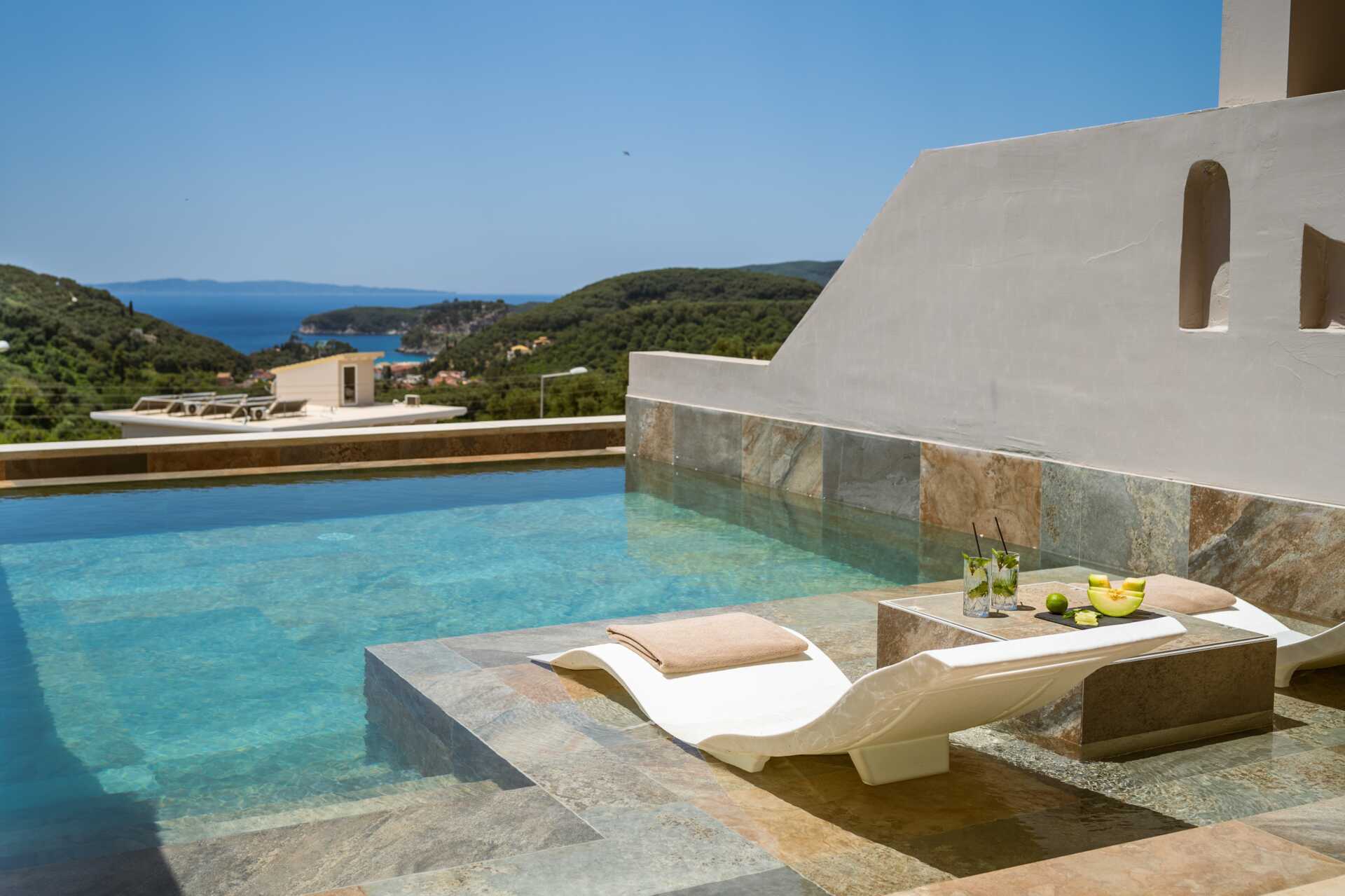 Superior-sviitti omalla altaalla