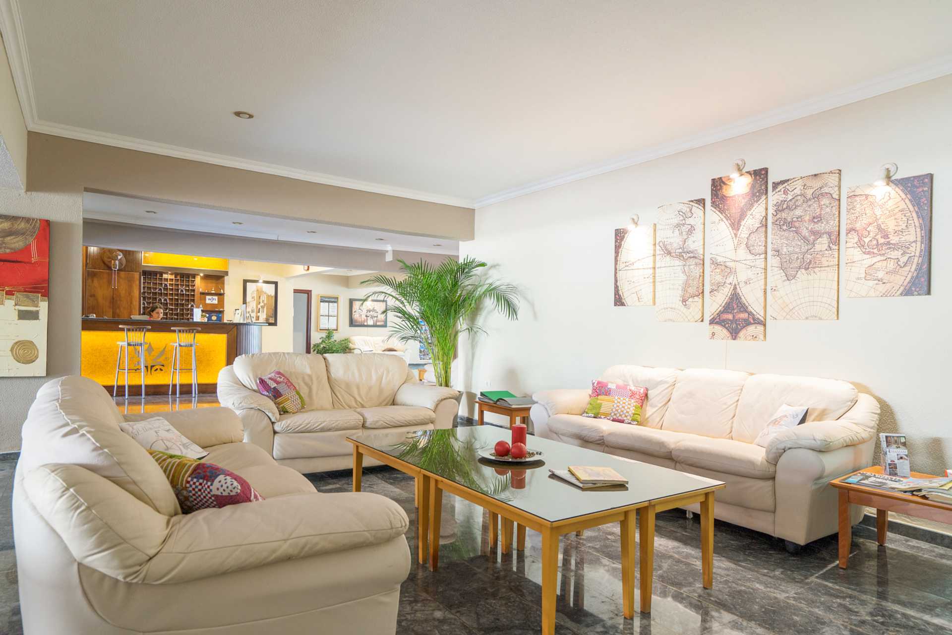 Hotelli Santa Marinan aula Kosin kaupungissa Kosilla, Kreikassa.