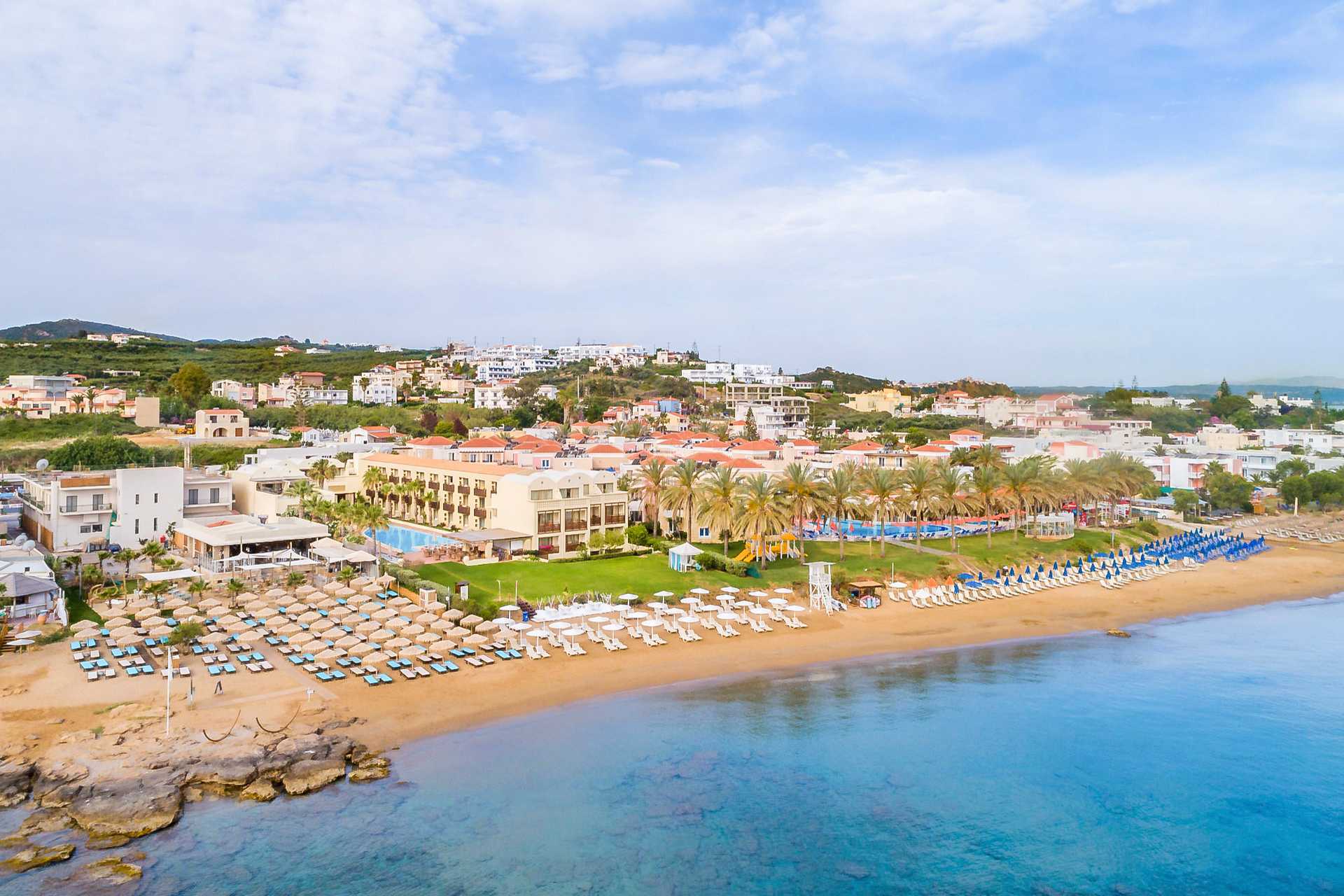 Hotelli Santa Marina Plaza Kreetalla, Kreikassa.