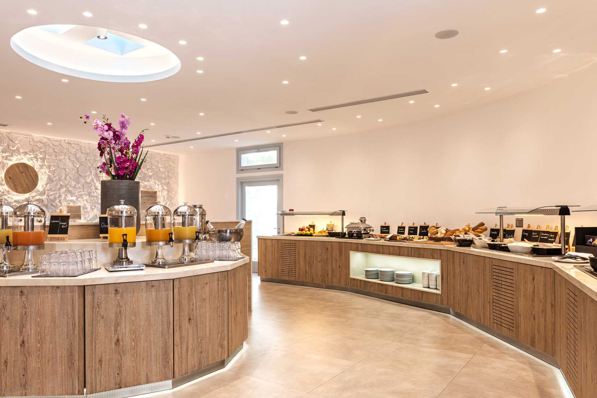 Ravintola Santorini Kastelli Resortissa Santorinissa, Kreikassa.