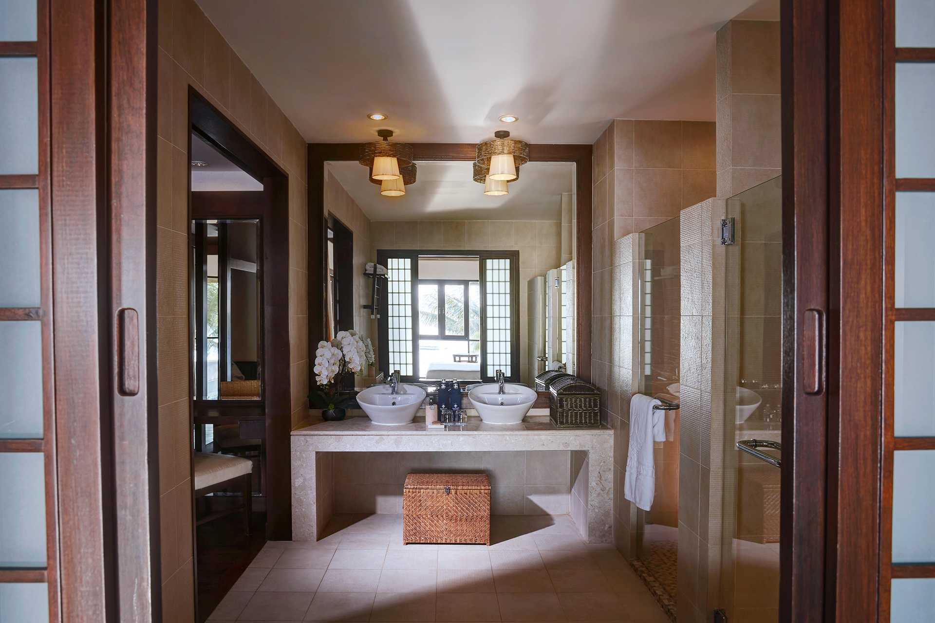 Seafront villa Hotel Rawi Warinissa Koh Lantalla, Thaimaassa.