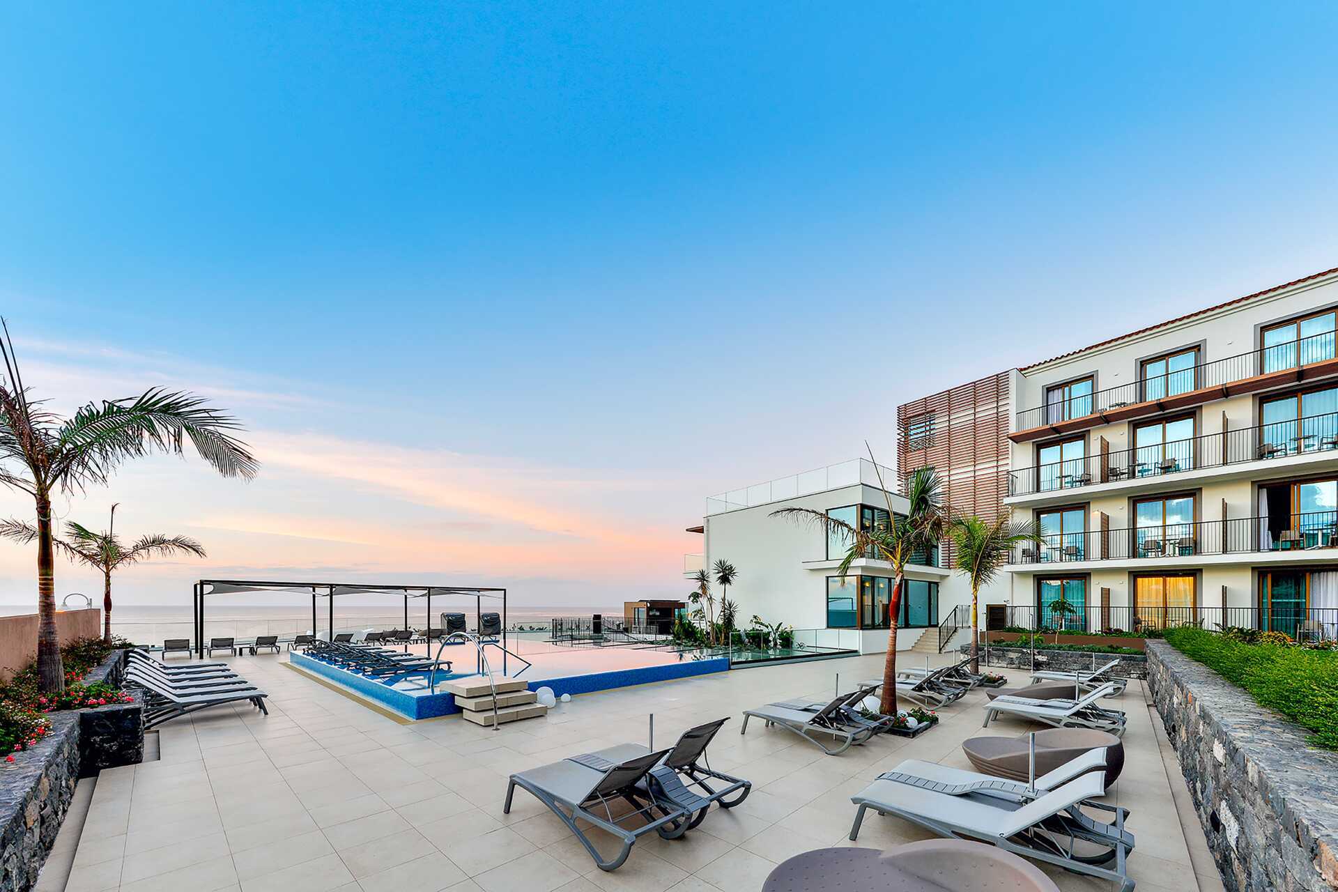 Allasalue hotelli Sentido Galomarissa Madeiralla, Portugalissa.