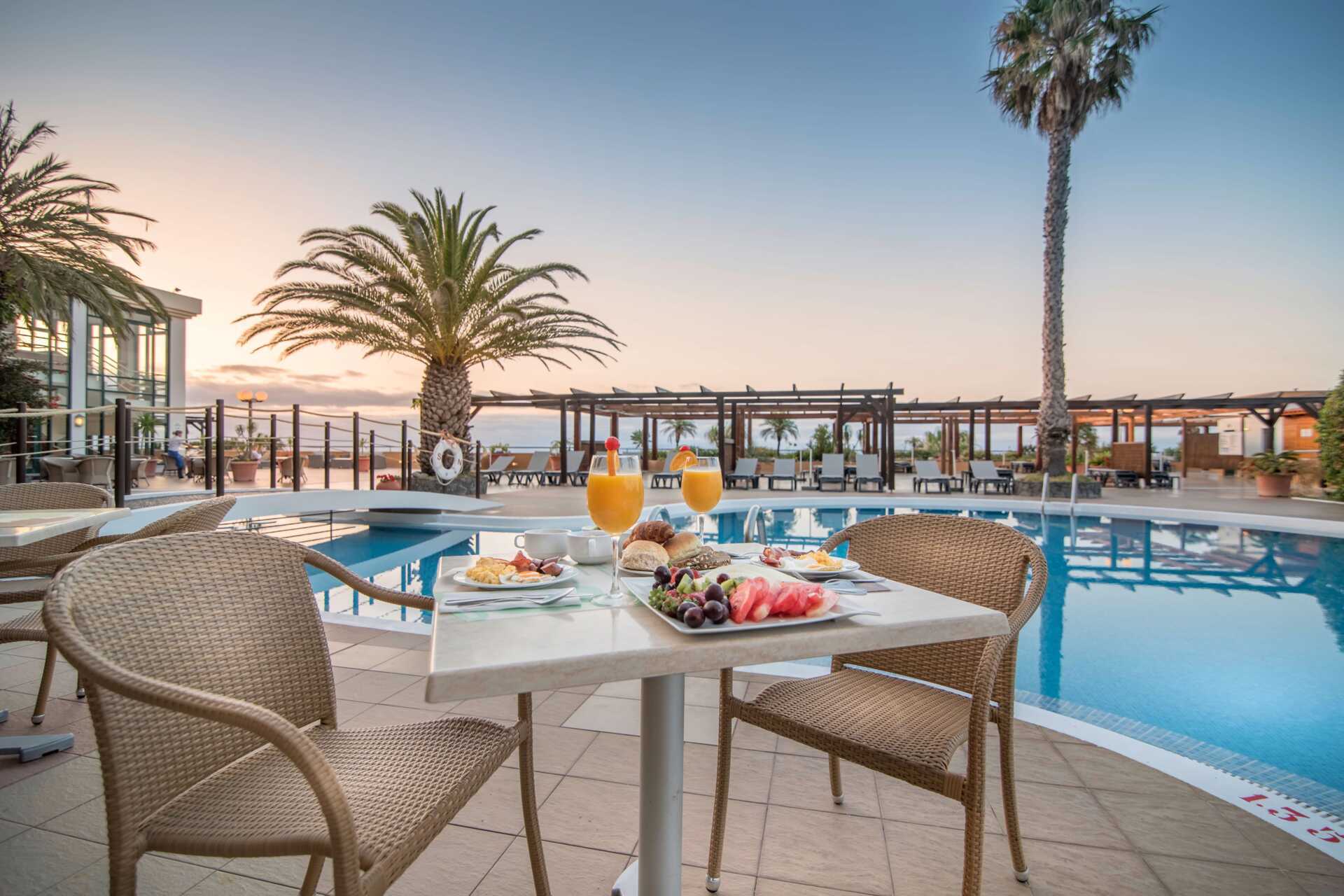 Uima-allas hotelli Sentido Galomarissa Madeiralla, Portugalissa.