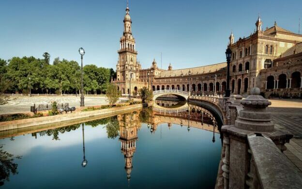 Sevilla ja Real Alcazarin palatsi