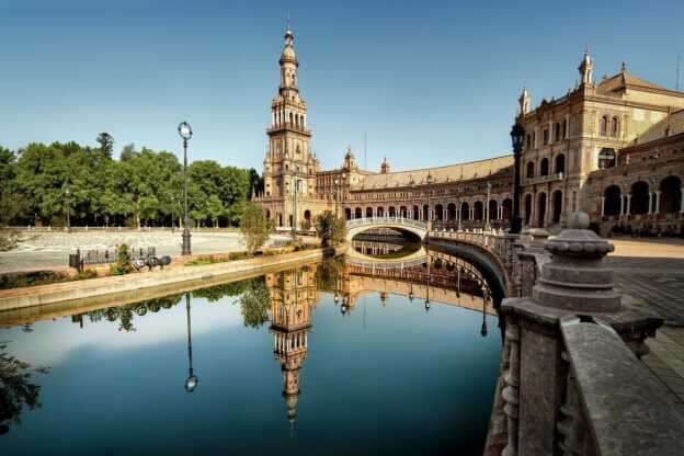 Sevilla ja Real Alcazarin palatsi
