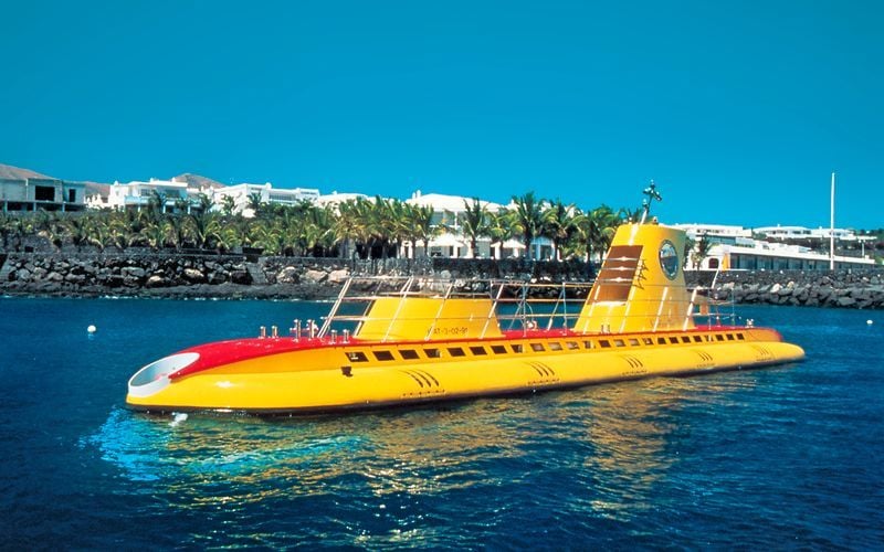 Submarine - retki pinnan alle