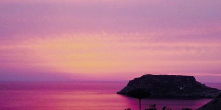 Auringonlasku, Hotelli Sunset, Lefkos, Karpathos, Kreikka.