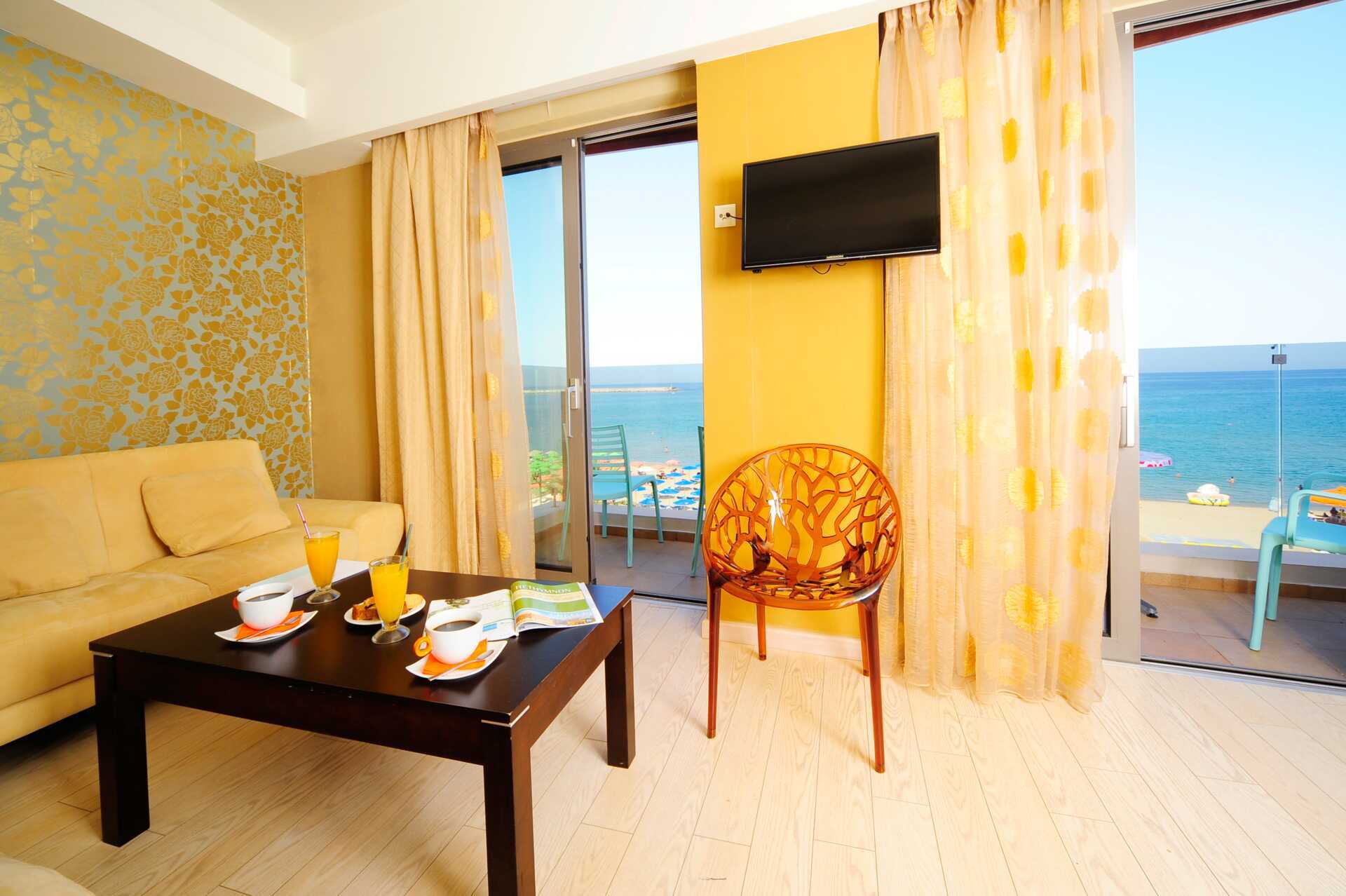 Superior kaksio hotelli Steriksessä Rethymnonin kaupungissa Kreetalla, Kreikassa.