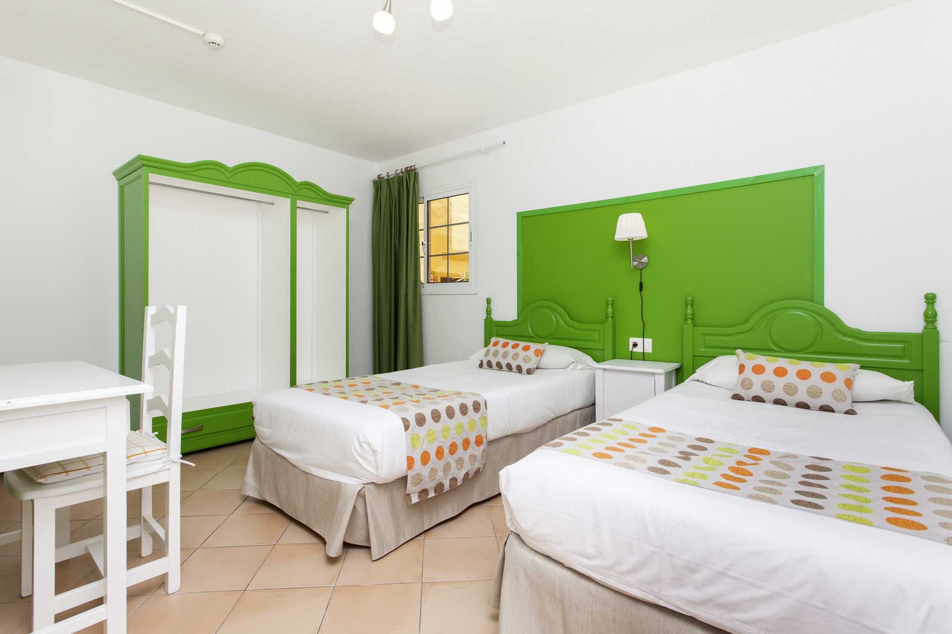 Suurempi kaksio Maxorata Beach -hotellissa Corralejossa, Fuerteventuralla.