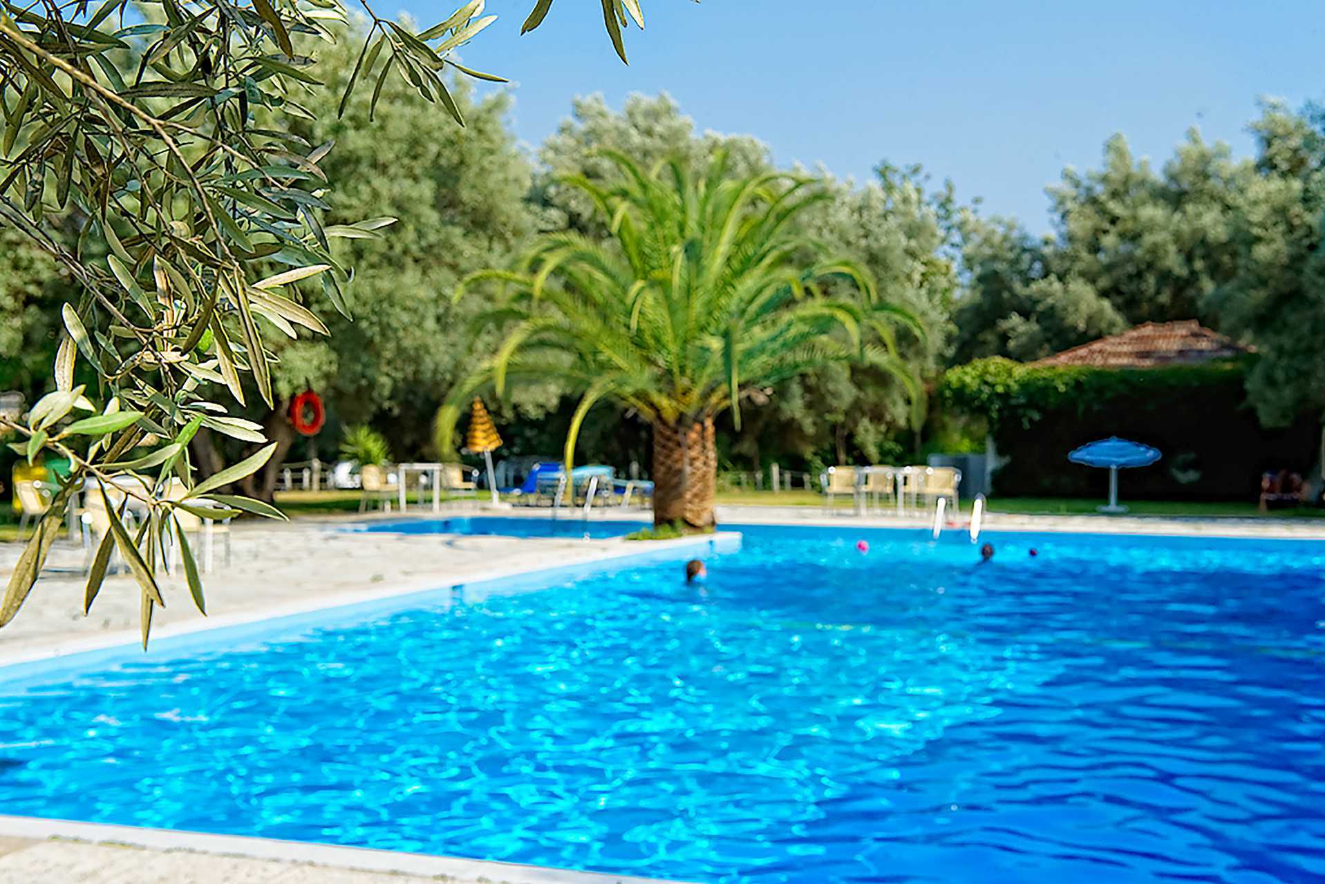 Allasalue Hotel Thalerossa, Lefkasissa.