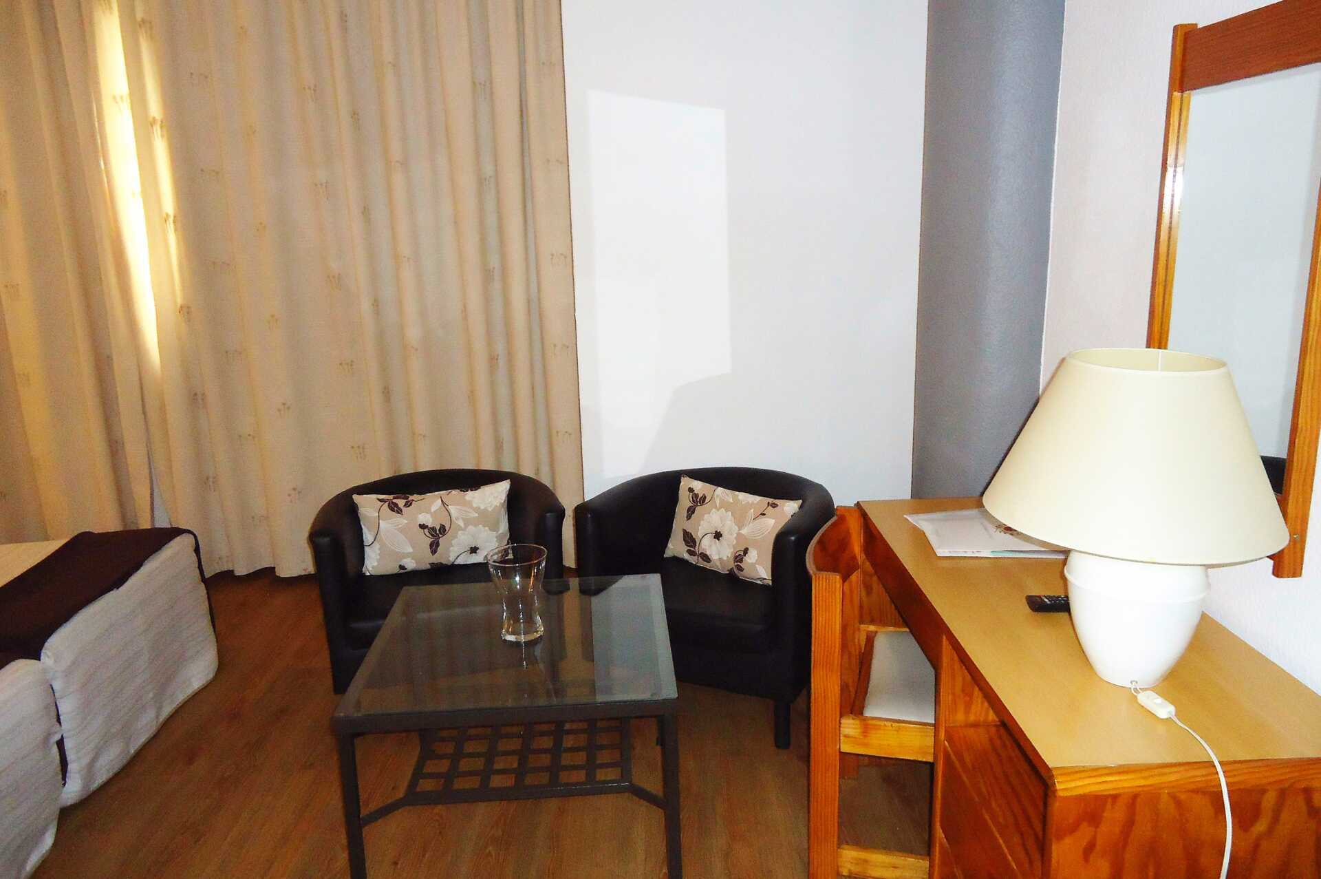 Kahden hengen huone Hotel Windsorissa Funchalissa Madeiralla.