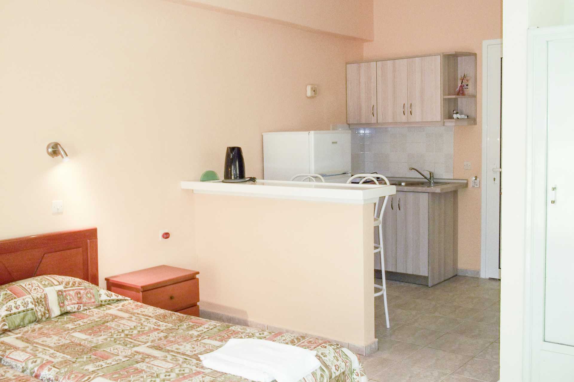 Yksiö Hotel Anastasiassa Agios Georgioksessa Korfulla.