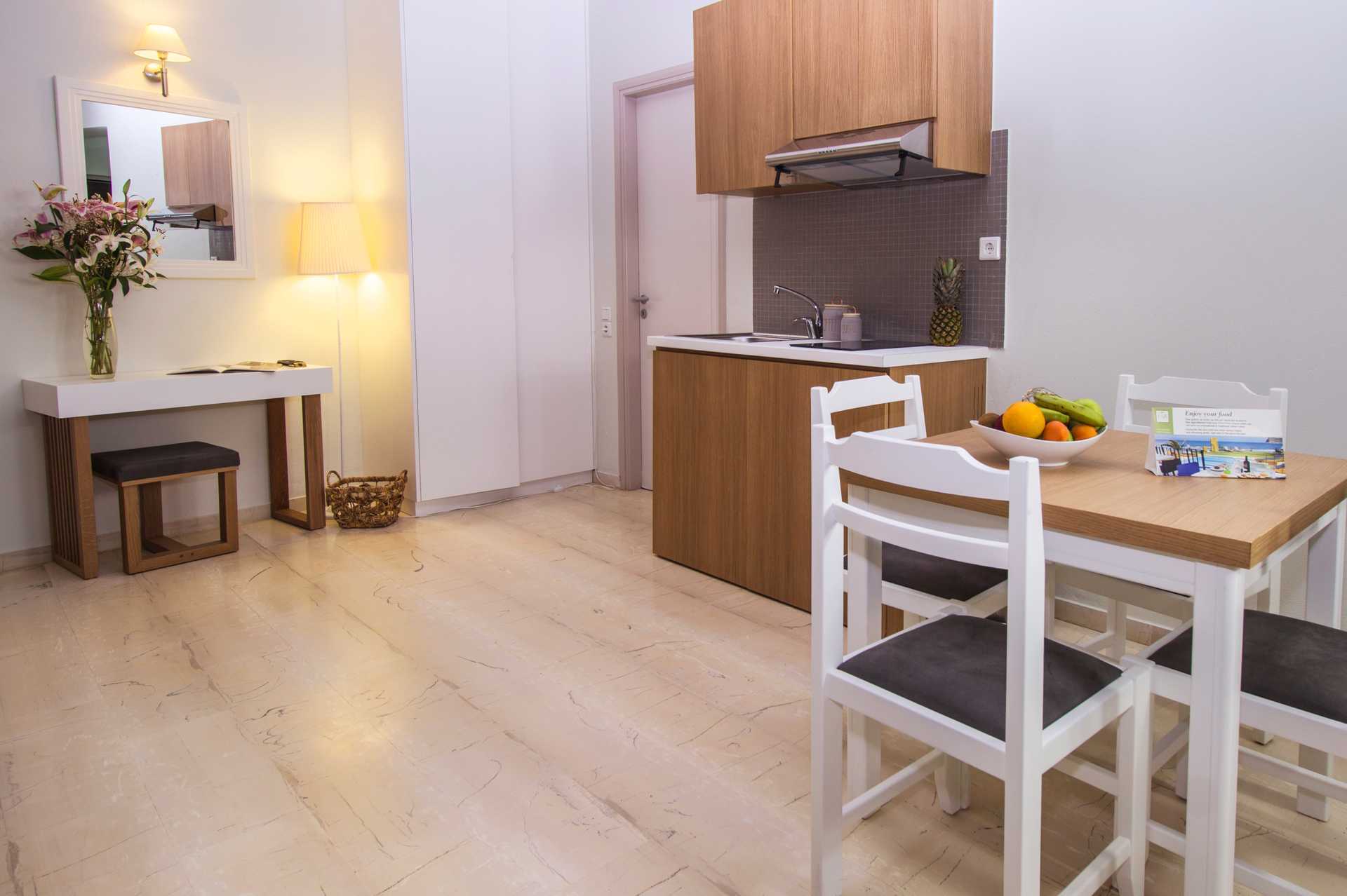 Yksiö, hotelli Elia. Kato Stalos, Kreeta, Kreikka.