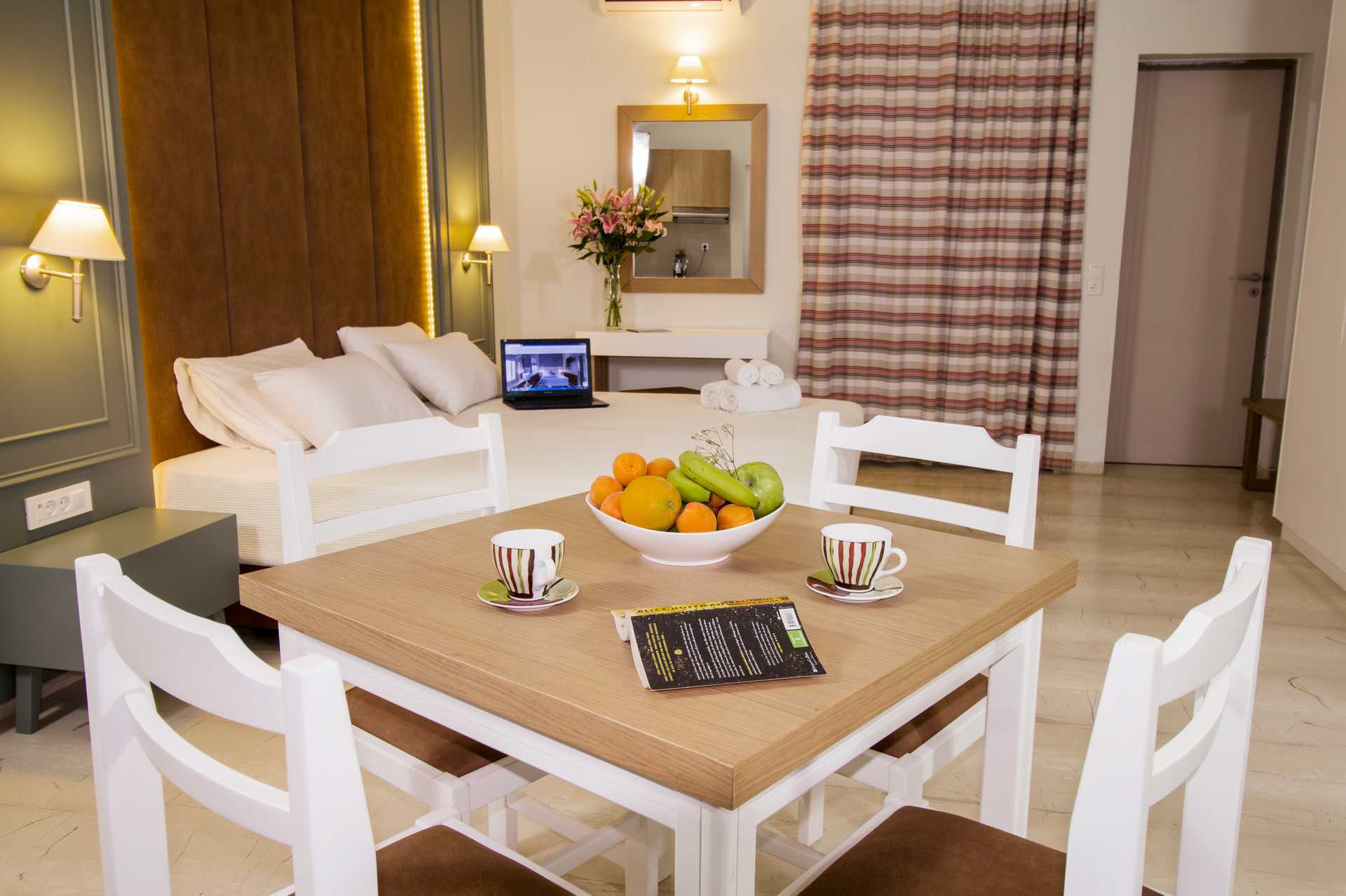 Yksiö, hotelli Elia. Kato Stalos, Kreeta, Kreikka.