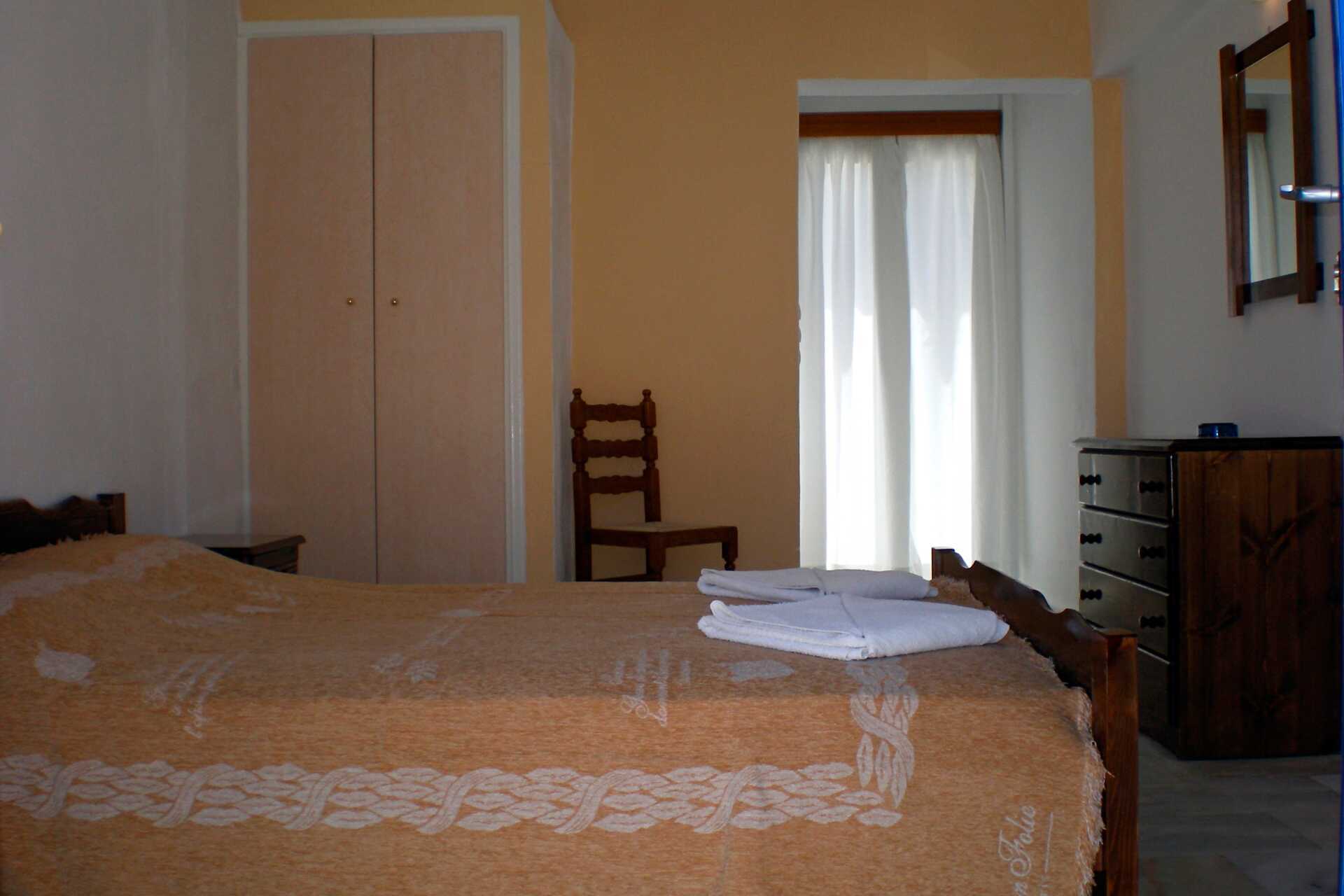 Yksiö hotelli Gardeniassa Santorinilla, Kreikassa.