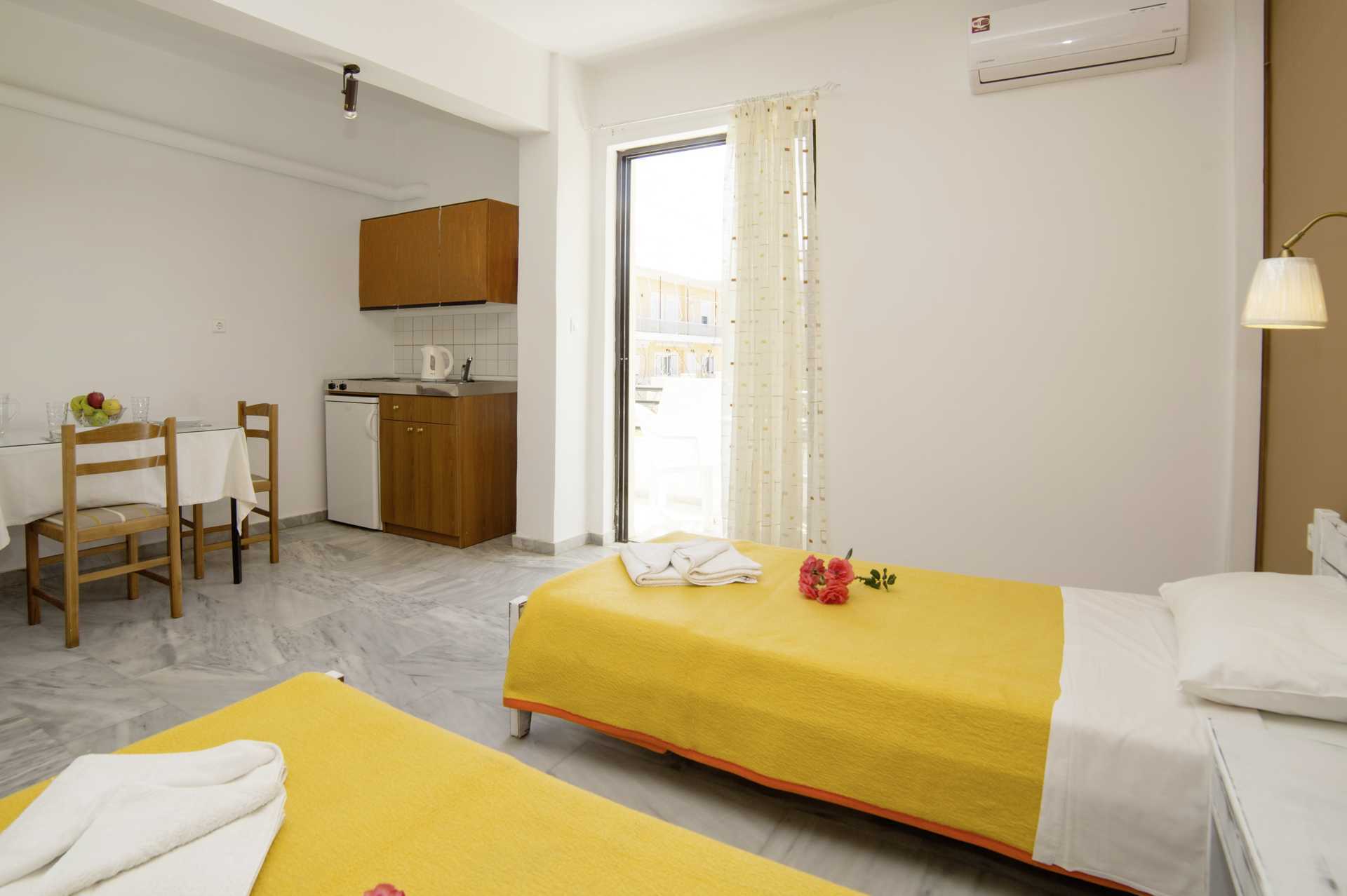 Yksiö. Hotelli Marva, Rethymnon, Kreeta.