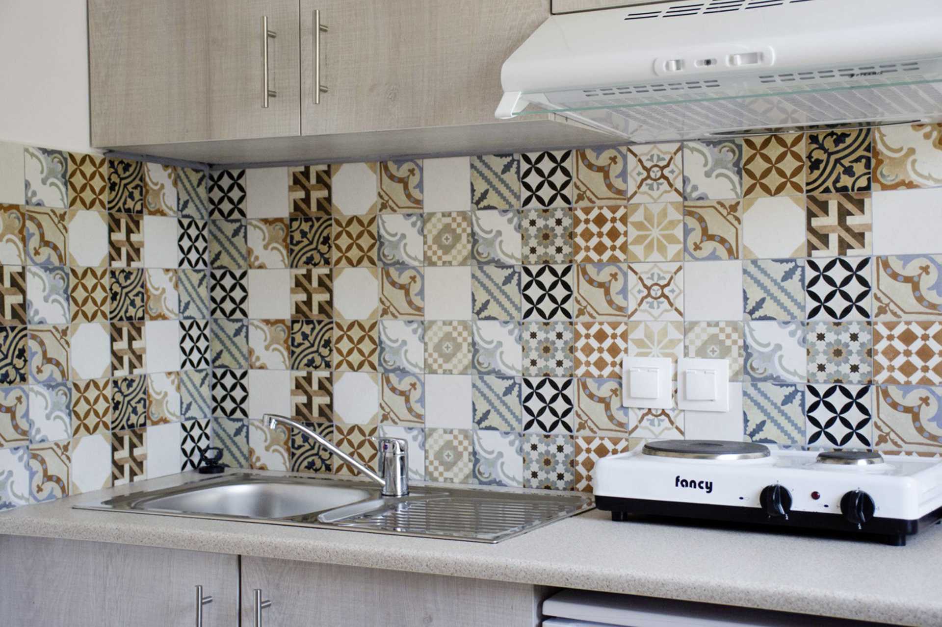 Yksiö, hotelli Piccolo Bianco. Parga, Kreikka.