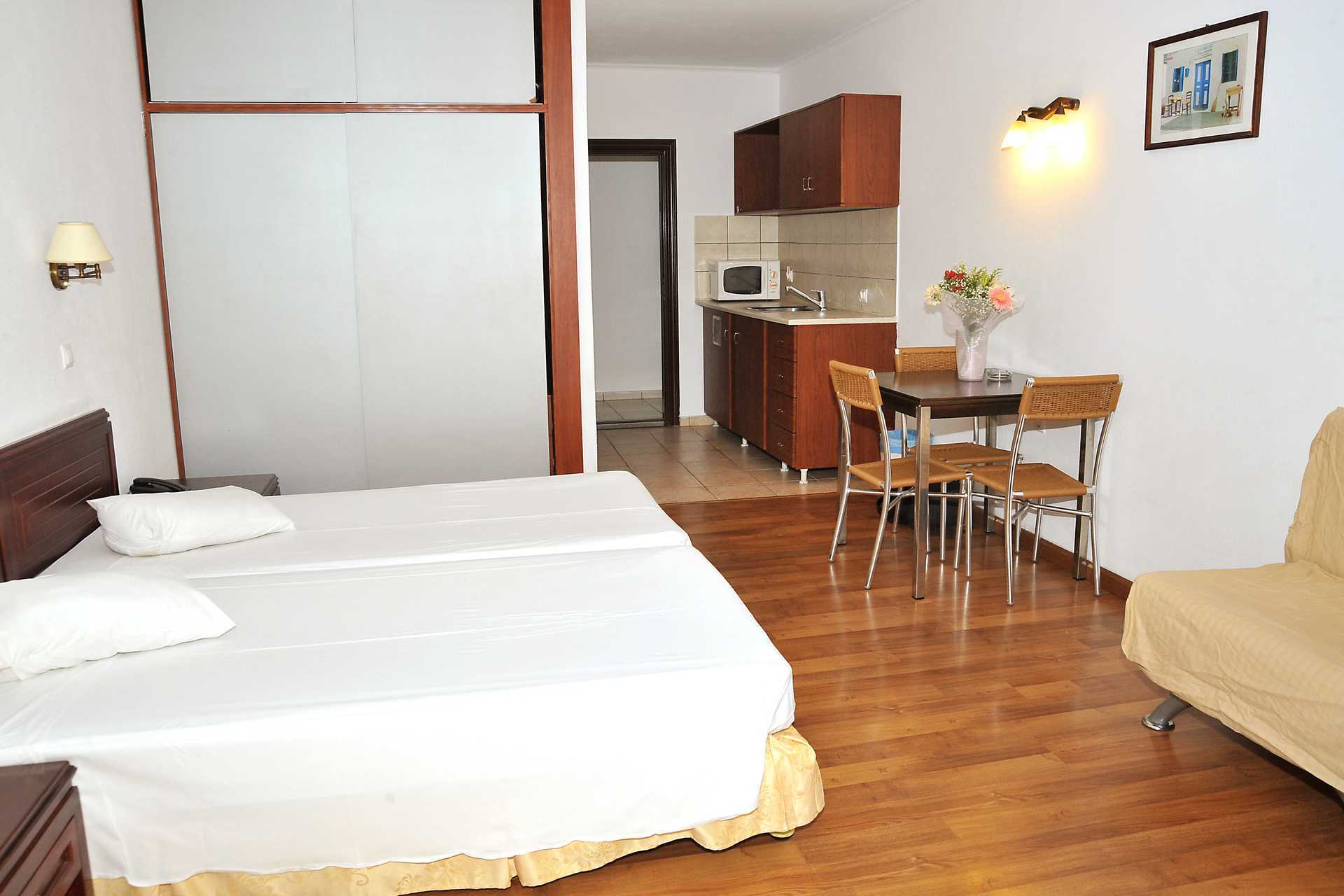 Yksiö Hotelli Santa Marinassa Kosin kaupungissa Kosilla, Kreikassa.